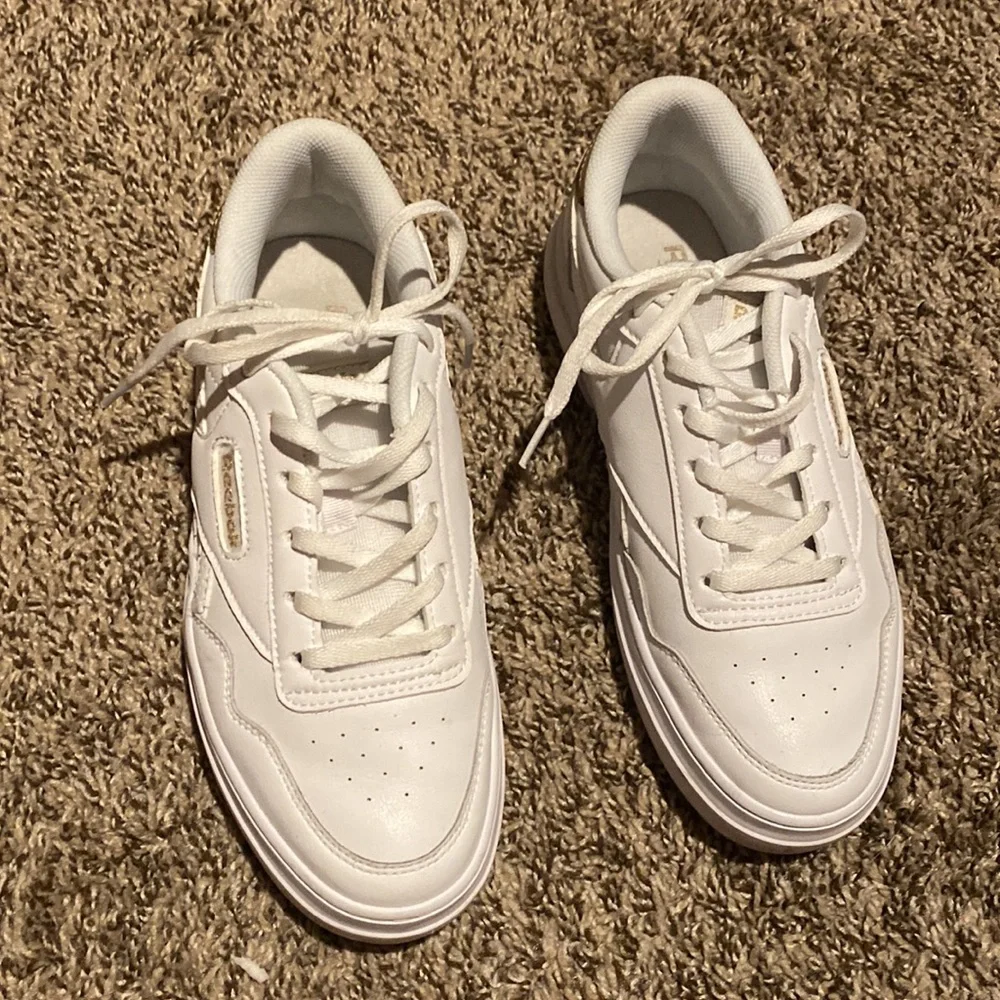 Reeboks - Picture 2 of 4